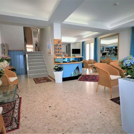 California מלון 2*