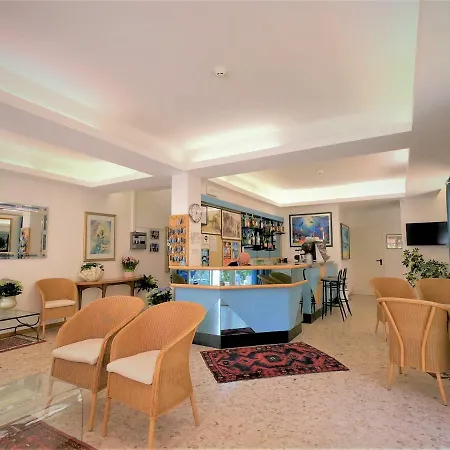 מלון California 2*