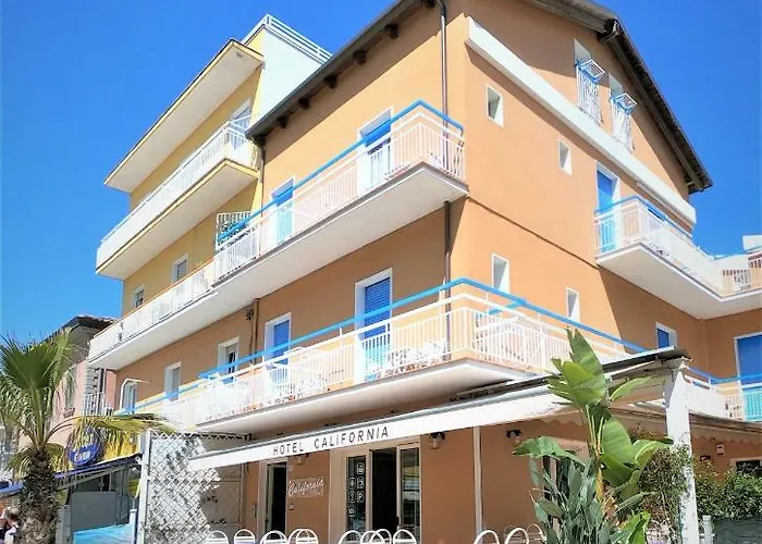 מלון California