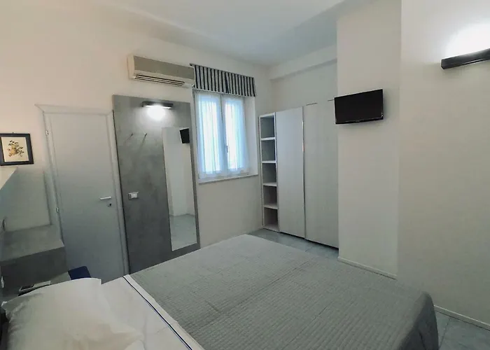 California Szálloda 2*
